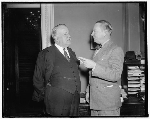 North Carolina senator wants U.S. boats withdrawn from Chinese waters. Washington, D.C., Dec. 13. Speaking in the Senate today on the sinking of the U.S. gunboat Panay, Senator Robert Reynolds of North Carolina declared that the time might come when the U.S. would regret its failure to withdraw gunb