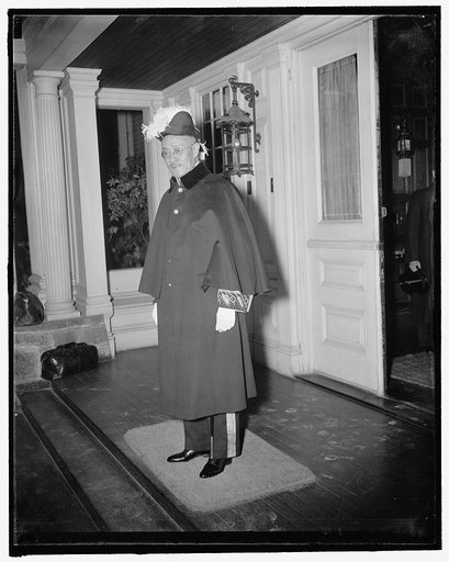Diplomatic reception at White House. Washington, D.C., Dec. 16. Dr. Chenting T. Wang, Ambassador from China, photographed as he left the embassy for the White House Reception for the Diplomatic Corp, 12/16/37