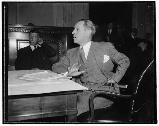 Payment of soldiers bonus partly to blame for current business recession. Washington, D.C., Jan. 4. Appearing before the Special Senate Committee on unemployment, Federal Reserve Board Chairman Eccles today declared that payment of the soldiers bonus in 1936 helped create price distortion that pushe