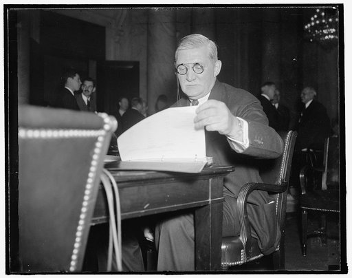 General Motors head before senate committee. Washington, D.C., Jan. 6. The drop last November in auto sales was the most sever in history and entirely beyond our control, William S. Knudsen, President of General Motors, told the Special Senate Committee investigating unemployment,1/6/38