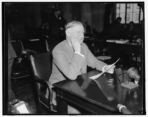 Sears-Roebuck head testifies. Washington, D.C., Jan. 7. Appearing before the Special Senate Committee investigating unemployment today, Robert E. Wood, President of Sears-Roebuck Co., declared that business "lacked confidence and was scared" in response to questions by the committee, Wood, said howe