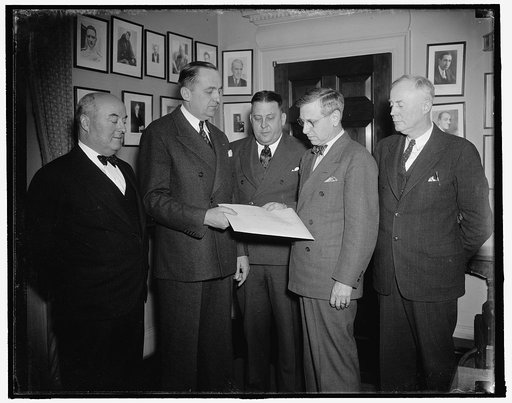 Pan American awarded New York-Bermuda airmail contract. Washington, D.C., Jan. 15. Submitting the only bid, Pan American Airways today was awarded the contract to carry air mail from New York to Hamilton, Bermuda. In announcing the bid the Post Office Department said the following rates would prevai