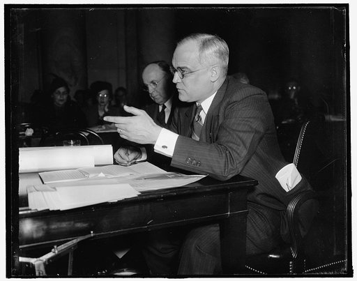 Unemployment in Cleveland rises. Washington, D.C., Jan. 17. Mayor Harold H. Burton of Cleveland, today told the Senate unemployment committee that unemployment in his city has risen from 89,1000 last October 15 to 175,000 on January 6 of this year. He submitted to the committee a three-point program