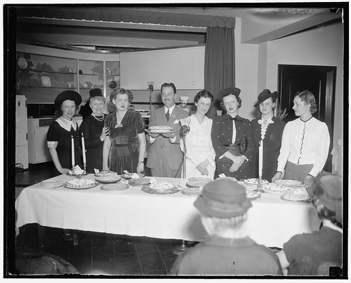 Cake contest at electric center, 1/11/38
