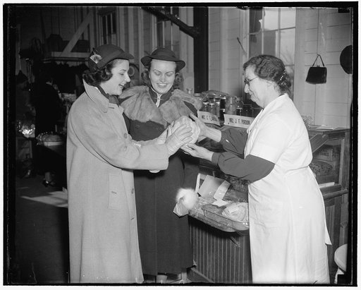 Patricia Carver, of Dayton, Ohio, and Nancy Clark, Jamestown, NY., Mt. Vernon Sem., Bethesda Market