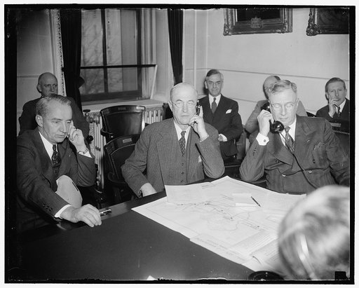Army demonstration of new telephone and teletype systems. Washington, D.C., Feb. 25. Utilizing two recent developments in electrical communication. the Army today demonstrated its ability to communicate instantaneously between its Washington Headquarters and its various units in different parts of t