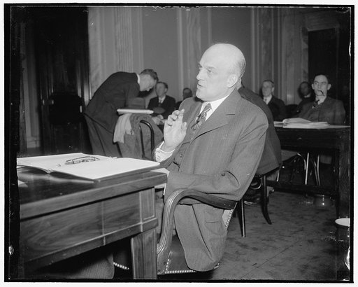 Takes crack at government policies. Washington, D.C., March 2. Another crack was taken at the new deal today when George H. Houston, President of the Baldwin Locomotive Works, declared before the Senate Unemployment and relief Committee that the Government policies are paralyzing private enterprise 