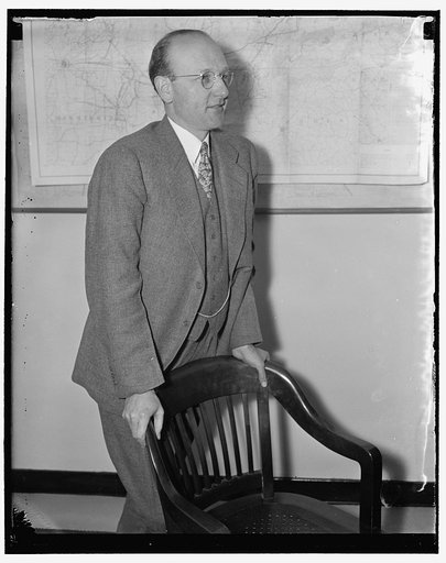 Tennessee Valley Authority Director. Washington, D.C., March 5. A new informal picture of David Lilienthal, Director of the Tennessee Valley Authority, 3/5/38