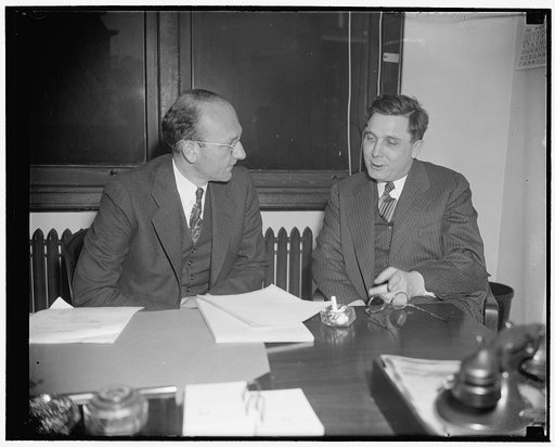 Discuss sale of private utilities in TVA area. Washington, D.C., March 16. Tennessee Valley Authority Director David E. Lillienthal, (left) and Wendell L. Wilkie, President of the Commonwealth and Southern Corporation, met today in the first of series of conferences to discuss the sale of private ut