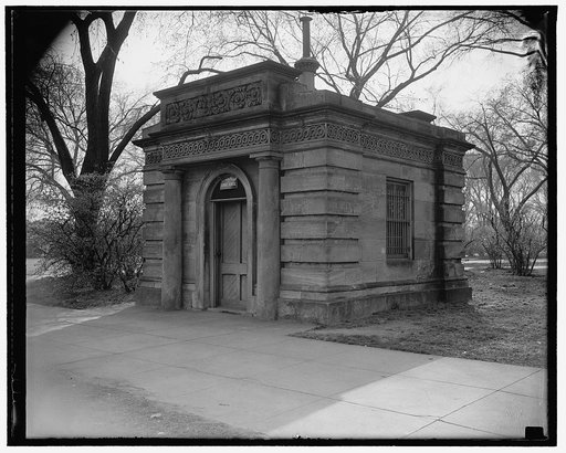 President favors replacing of gatehouses at White House. Washington, D.C., March 25. Designed by Charles Bulfinch and placed on the U.S. Capitol grounds in 1827, this gatehouse was removed in 1872 to its present site on Constitution Ave. President Roosevelt has indicated to the Fine Arts Commission 