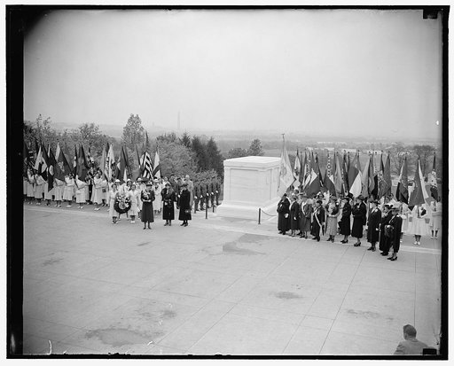 D.A.R. honors the unknown soldier. Washington, D.C., April 22. The Daughters of the American Revolution paid homage to the Unknown Soldier today at Arlington Cemetery, photo shows general view of the services, 4/22/38