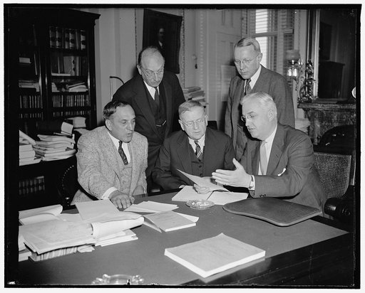 PWA ready for recovery gun--Ickes. Washington, D.C., April 26. Secretary Ickes today told the House Appropriations Sub-Committee in hearing on President Roosevelt's recovery program that the PWA has 2,714 approved public works projects which could be started within "60 to 90" days. Ickes statement w