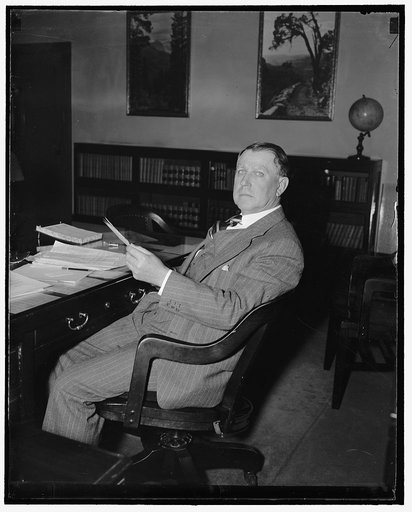 Old Bureau ready to do work of proposed economics agency. Washington, D.C., May 6. Dr. Alexander V. Dye, Director of the Bureau of Foreign and Domestic Commerce, Department of Commerce, which has had its appropriation reduced to less than half what it was in 1932, today said his Bureau is ready and 