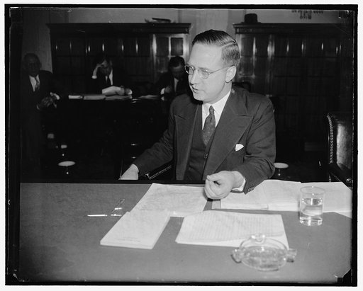 At B'Nai B'rith dinner. Washington, D.C., May 10. Appearing before a Senate Interstate Commerce Subcommittee today, Loyd A. Briggs, European Manager of RCA Communications, Inc., protested that passage of the Wheeler bill to require competition between American radio communications organizations for 