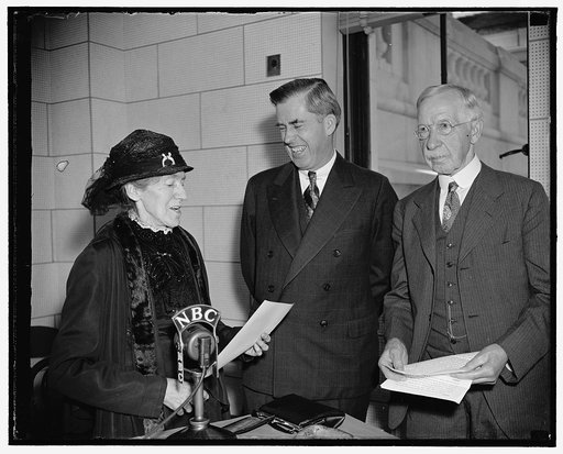 U.S. Crop reporting service celebrates 75th anniversary. Washington, D.C., May 12. Secretary of Agriculture Henry A. Wallace led the leading agriculturists of the country today in celebrating the 75th anniversary of the United States Crop Reporting Service. Inaugurated by Isaac Newton, first commiss