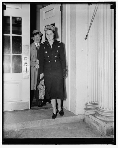 Walkers White House callers. Washington, D.C., May 20. Former New York Mayor and Mrs. James J. Walker leaving the White House today after calling on President Roosevelt. No news and only a friendly call, said Jimmy, 5/20/38