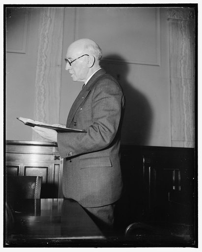 Veterans head urges change in pension plan. Washington, D.C., May 20. General Frank T. Hines, Director of the U.S. Veterans Administration, appearing before the Senate Finance Committee today to urge increase of veterans pensions under certain conditions, 5/20/38
