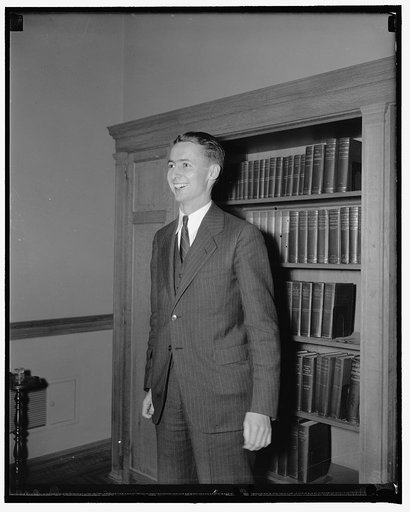 Oyez' Oyez' U.S. Supreme Court gets new crier. Washington, D.C., May 27. Perry Lippitt, 23 years old and a native of Washington, has been appointed crier of the United States Supreme Court to succeed Thomas E. Waggaman. Waggaman was promoted to the post of Marchal recently made vacant by the death o