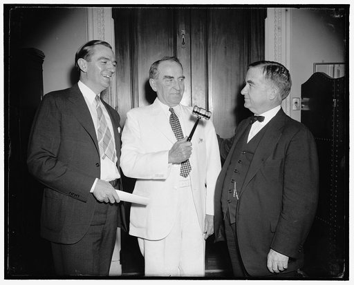 New gavel for Speaker as House nears adjournment. Washington, D.C., June 15. A gavel of ebony and birchwood made by the great grandson of David Crockett, Texas pioneer, was presented to the Speaker of the House William B. Bankhead today by two of the Lone State representatives, Rep. Albert Thomas, (