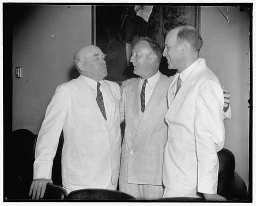 Justice Black welcomed to Senate. Washington, D.C., June 15. As congress neared adjournment today associate Justice Hugo L. Black visited the Senate Chamber for the first time since his appointment to the United States Supreme Court. He was welcomed by Senator John H. Bankhead, (left) and Senator Li