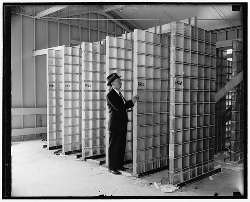 Bureau of Standards making extensive tests of glass building blocks. Washington, D.C., June 20. Hollow glass building blocks are being used more and more extensively for structural purposes when both greater light distribution and air conditioning are required. Extensive tests to determine the stren