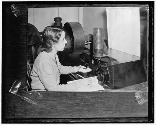Color expert for Uncle Sam. Washington, D.C., June 20. When it was discovered that color plays an important [role] in marketing of cotton, Miss Dorothy Nickerson, Color Technologist of the U.S. Department of Agriculture, developed a method for measuring the color of raw cotton mechanically. The equi