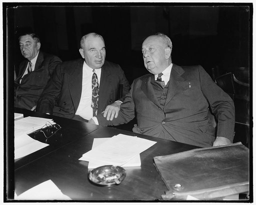 Discuss transportation difficulties. Washington, D.C., Sept. 14. Representatives of [...] types of transportation companies- railroad, airline, bus, steamship- attended a special meeting today at the U.S. Chamber of Commerce to formulate a national transportation policy for presentation to the next 