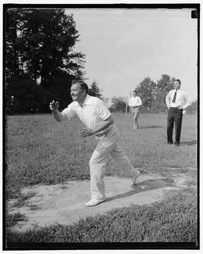 U.S. Solicitor General pitches. Fort Hunt, VA. Sept. 8. U.S. Solicitor General Robert F. Jackson pitched for his team "New Dealers" against the "Purges" today at a picnic given here by the employees of the Solicitor General's Office of the Department of Justice, 9/8/38