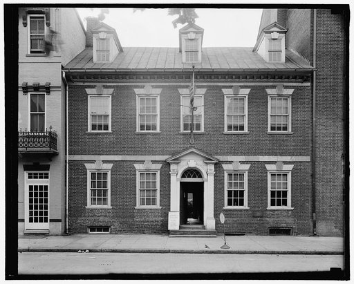 Exterior of Gadsby's Tavern