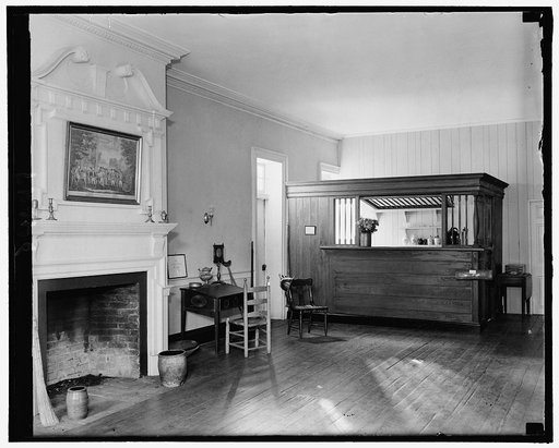 Exterior of Gadsby's Tavern