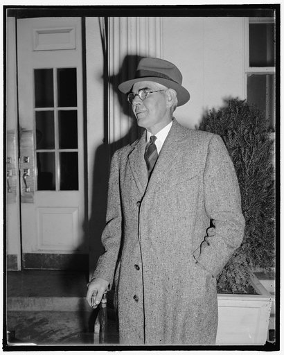 Discusses Wall Street reforms with Roosevelt. Washington, D.C., Oct. 29. Paul Shields, New York Utilities expert, shown leaving the White House after conferring with President Roosevelt in relation to Wall Street reforms growing out of the Richard Whitney case. Shields, recommends greater safeguards