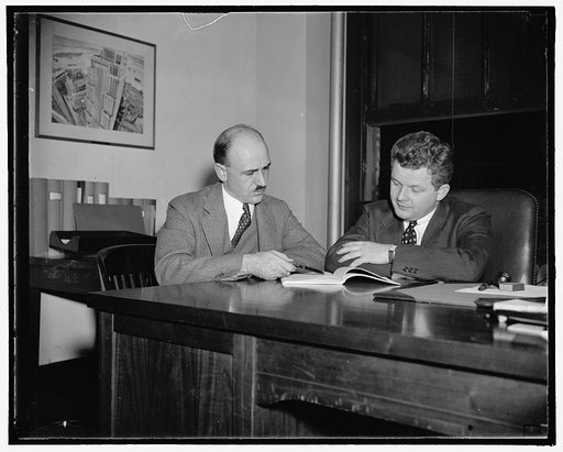 Complete preliminary investigation of Life Insurance Companies for S.E.C. Washington, D.C., Nov. 4. Completing a preliminary investigation of Life Insurance Companies for the Securities and Exchange Commission, Gerhard Gesell, who served as the SEC's Chief Counsel in the investigation of the Richard