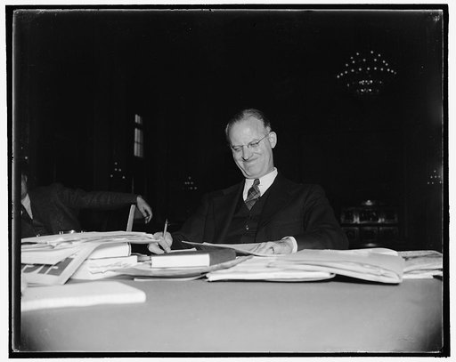 Appears before Dies Un-American Committee. Washington, D.C., Nov. 7. Dr. J.D. Matthews, former 'fellow traveler' in the Communist United Front who told the Dies Committee investigating un-American activities that, Earl Browder, sought to obtain from the State Dept. 'diplomatic immunity' for funds to