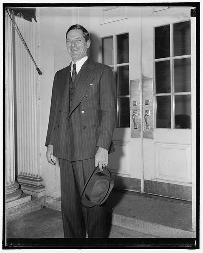 Governor - Elect of South Carolina. Washington, D.C., Nov. 12. Governor-Elect of South Carolina, Burnet R. Maybank, was a White House caller today, 11/12/38