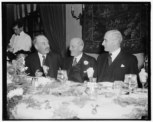 Honorary President of Alliance Franchise Honored. Washington, D.C., Nov. 14. The French Ambassador Rene St. Quentin, who is Honorary President of the Alliance Franciase in the U.S. and Canada, was guest of honor today at a luncheon in Washington, the Alliance Franciase is composed of Men of Letters 