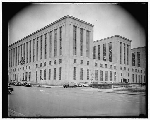 New Treasury annex. Washington, D.C., Nov. 18. The newly completed U.S. Treasury annex which will house the Bureau of Engraving and Printing