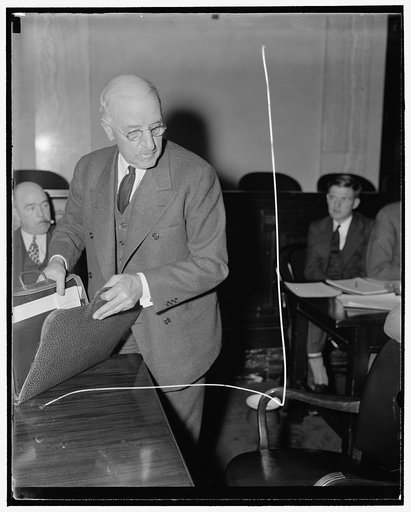 Profit sharing systems gives business 'pick' of labor senate told. Washington, D.C., Nov. 30. Profit sharing systems enabled corporations to obtain the 'pick' of labor, F.J. Moss, president of a Kansas City Sash and Door Co. today told a Senate Finance Subcommittee. He gave as his opinion that indus