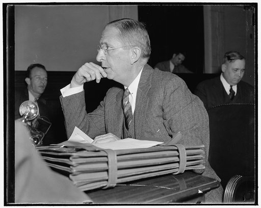 Dupont opposes incentive taxation. Washington, D.C., Dec. 1. Appearing before the Senate Finance Subcommittee investigating profit sharing systems, Lammont DuPont, President of the E.I. DuPont De Nemours Co., today declared his opposition to incentive taxation as an inducement of social management o