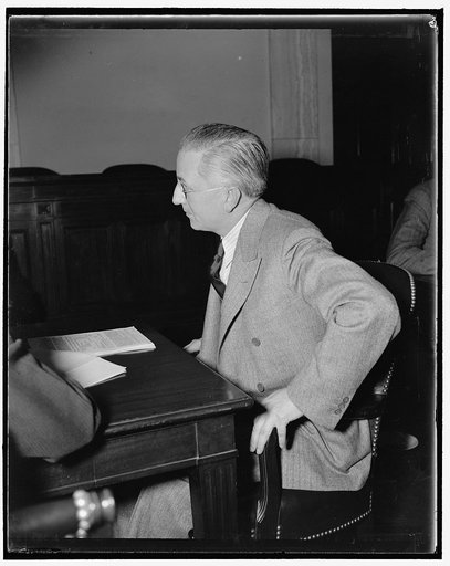 Endorses profit sharing with employees. Washington, D.C., Dec. 6. Willard H. Dow, President of the Dow Chemical Co. of Midland, Mich., today described to the Senate Finance Subcommittee how a profit sharing system operated in his plant returned from $680 to $80 per year to the 3,000 employees. He en