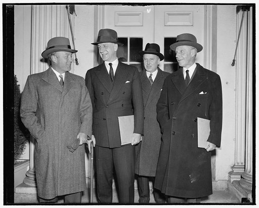 Ambassadors confer with president. Washington, D.C., Dec. 6. American ambassadors to major European countries held another conference with President Roosevelt today. The subject discussed was not made public by the White House. Left to right: William C. Bullitt, envoy to France; Acting Secretary of 