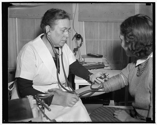 Woman doctor urges women be allowed to serve in U.S. Army on equal basis as men. Washington, D.C., Dec. 13. If Congress acts favorably on resolution recently adopted by the American Medical Women's Association, women may yet serve in the United States Army with rank, uniform and pay commensurate to 