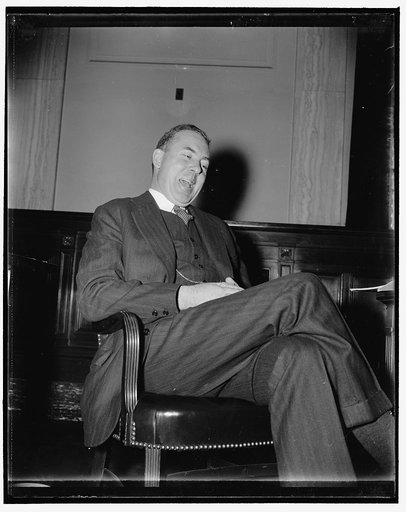 Final witness before profit sharing committee. Washington, D.C., Dec. 14. George P. McNear, Jr., President of the Toledo, Peoria and Western Railroad system, who was the final witness before the finance subcommittee studying profit sharing. The president of the 300-mile road told Senators Herring an