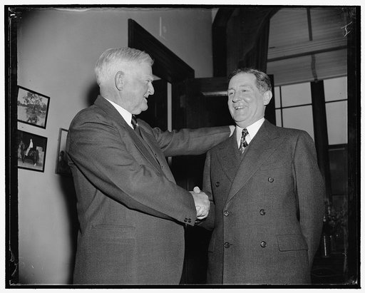 V.P. welcomes new Senator. Washington, D.C., Dec. 17. Returning to the Capitol today for the opening of Congress, Vice President John N. Garner greets Senator-Elect Sheridan Downey of California, who was one of the first callers, 12/17/38