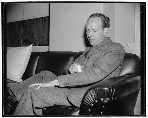 Prepares Vice President's gavel. Washington, D.C., Dec. 28. A last-minute sheen is given the gavel Vice President Garner will use in opening the Senate on January 3. J. Mark Trice, Deputy Senate Sergt. of Arms is doing the polishing, 12/28/38