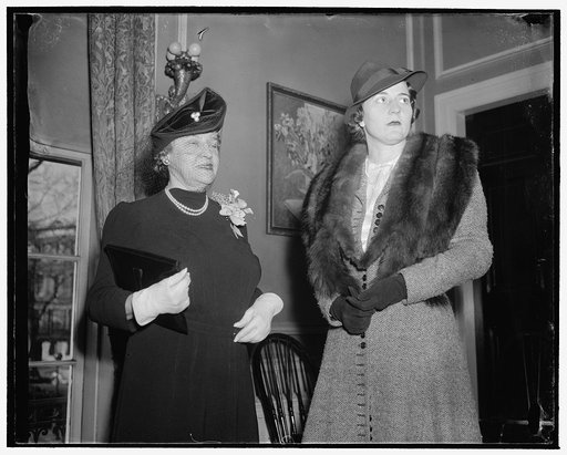 Mrs. Alexander B. Dye, left; Mrs. Richard B. Patterson, wife of Asst. Secry. of Commerce, 1/5/39