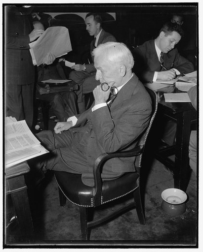 Nothing improper in trade agreement with Cuba, Hull tells Senate Committee. Washington, D.C., Jan. 13. Secretary of State Cordell Hull, today denied before the Senate Finance Committee that there was any improper State Department procedure in negotiating a trade agreement with Cuba. Hull appeared be