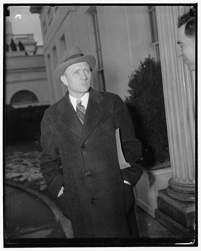 Informs President SEC ready to proceed with investigation of insurance companies. Washington, D.C., Jan. 24. William O. Douglas, Chairman of the Securities and Exchange Commission, leaving the White House today after reporting to President Roosevelt that the commission was ready to proceed with its 