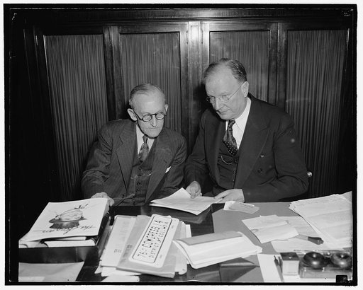 F.C.C. Chairman and Senator Wheeler frame legislation to reduce membership of F.C.C. Washington, D.C., Jan. 25. Frank McNinch, Chairman of the Federal Communications Commission today met with Senator Burton K. Wheeler to lay plans for new legislation to reorganize the FCC. They decided that the pres