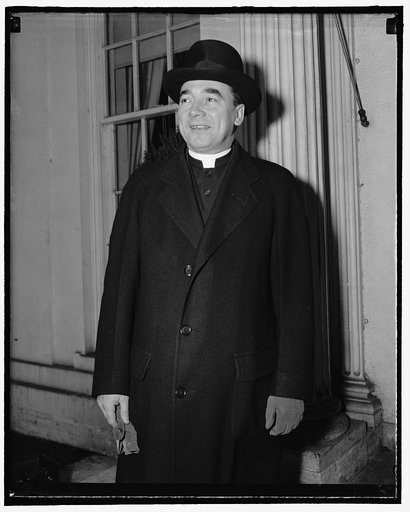 Clergyman at White House, Washington, D.C.