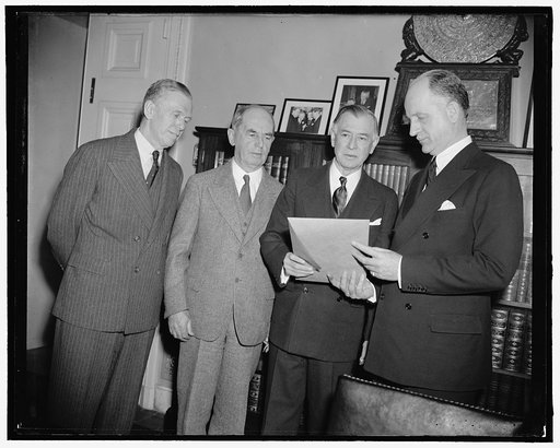 Before Senate Foreign Relations Committee. Washington, D.C., March 22. Secretary surrounded the meeting of the Senate Foreign Relations Committee in Executive session today at which Brig. Gen. George C. Marshall, Deputy Chief of Staff, Rear Ad. William D. Leahy, Chief of Naval Operations, and Unders